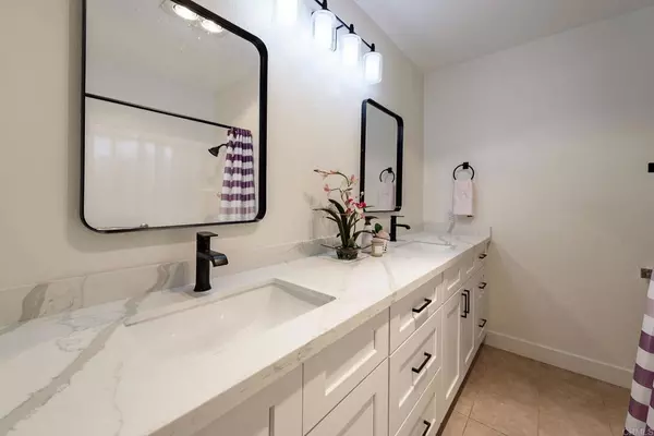 Oceanside, CA 92057,4414 Chickadee WAY