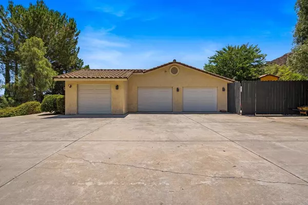Ramona, CA 92065,23839 Vista Ramona