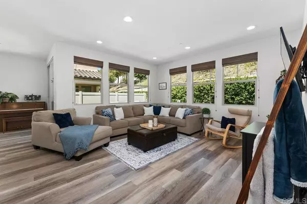 San Marcos, CA 92078,712 Gemstone DR