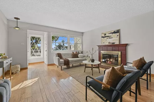 2710 Mesa DR, Oceanside, CA 92054