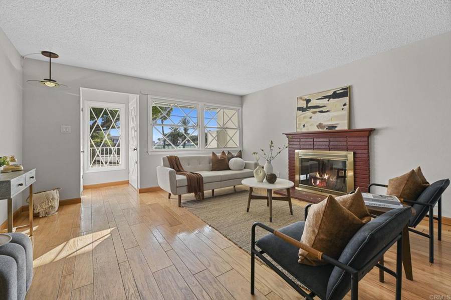 2710 Mesa DR, Oceanside, CA 92054