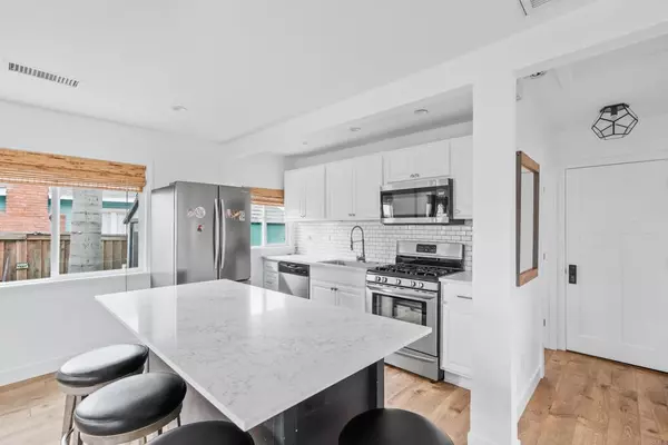 1009 S Cleveland ST, Oceanside, CA 92054