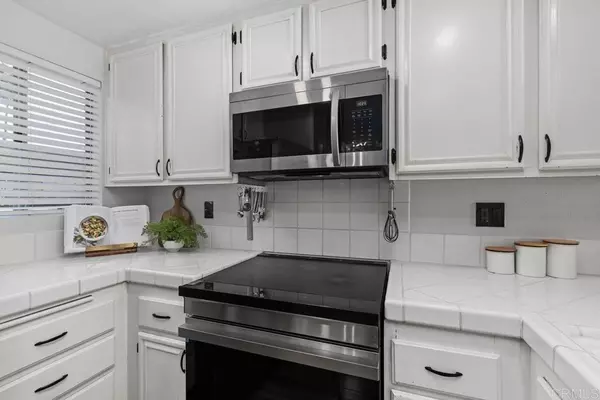 Spring Valley, CA 91977,8907 Windham CT