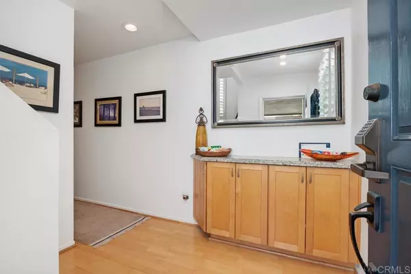 Solana Beach, CA 92075,307 Longden Lane