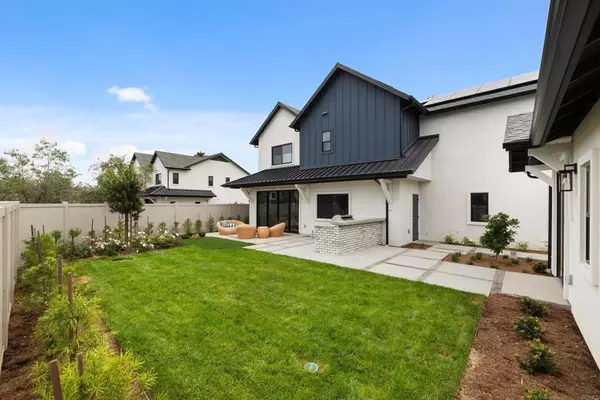 Carlsbad, CA 92008,3755 Adams ST