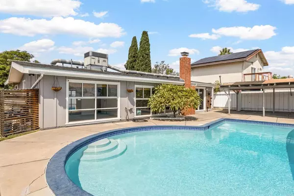 2875 Mission Village DR, San Diego, CA 92123