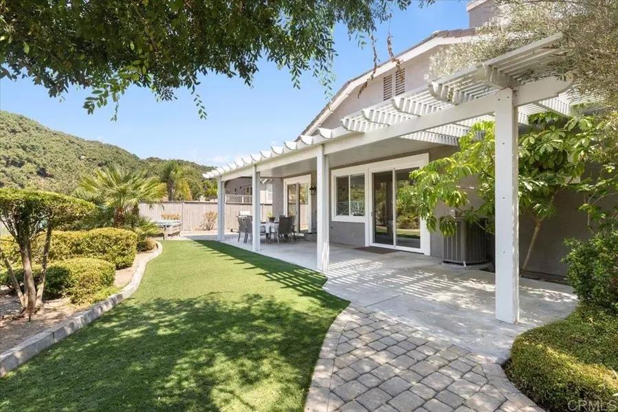 3206 Meadow Creek Lane, Escondido, CA 92027