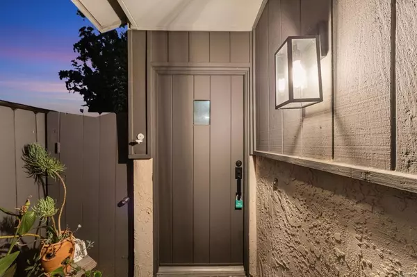 Oceanside, CA 92056,3947 Marvin St