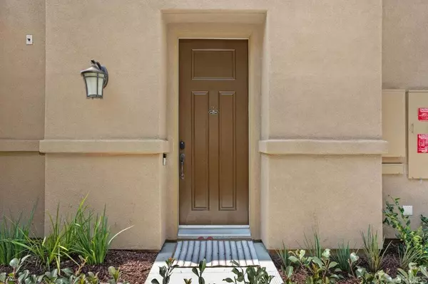 Carlsbad, CA 92010,3157 Salina rd