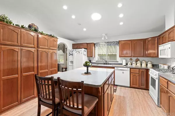 Escondido, CA 92026,525 W El Norte Pkwy ##1