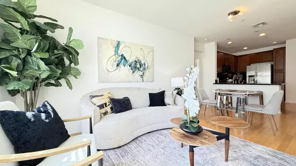 3857 Pell PL #406, San Diego, CA 92130