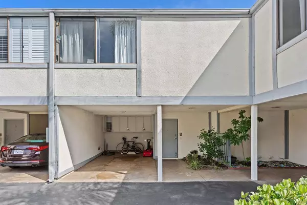 Carlsbad, CA 92009,2388 Altisma WAY #10 or K