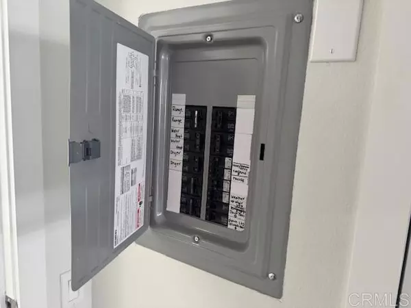 Carlsbad, CA 92009,2388 Altisma WAY #10 or K