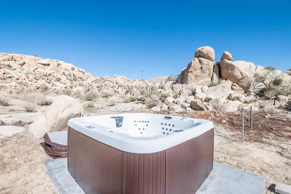 6295 Avila RD, Yucca Valley, CA 92284