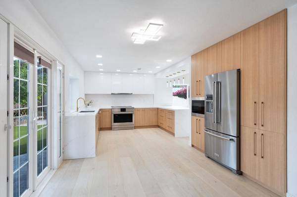 Encinitas, CA 92024,407 Via Ultimo