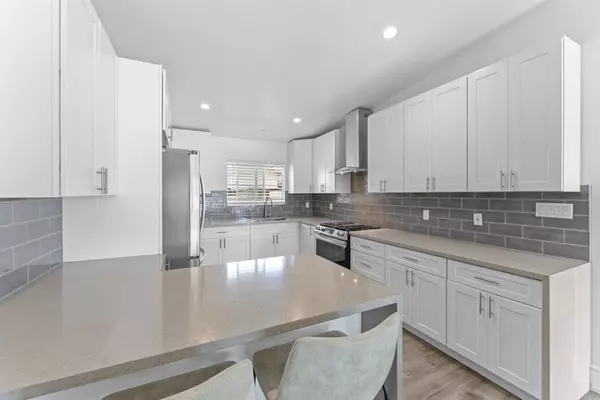 Escondido, CA 92029,1045 Howard AVE
