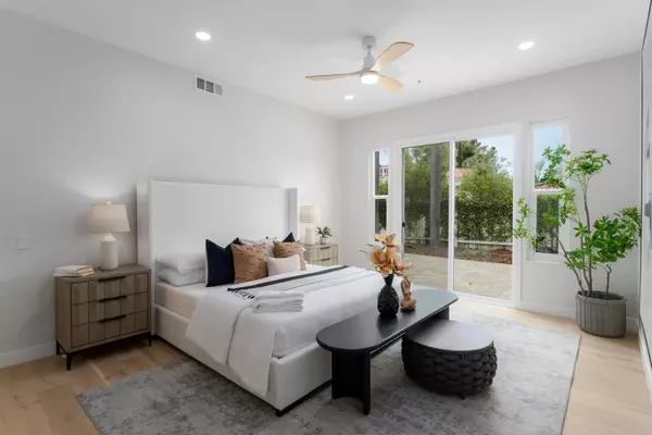 San Diego, CA 92130,14004 Calle Venecia