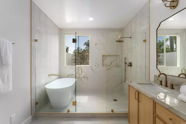 San Diego, CA 92130,14004 Calle Venecia