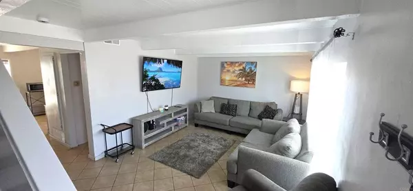 Vista, CA 92084,847 Raintree PL