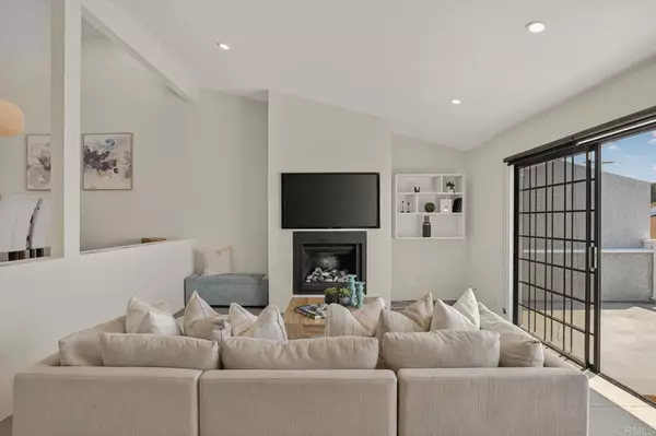 Redondo Beach, CA 90278,2021 Carnegie LN #Apt 7