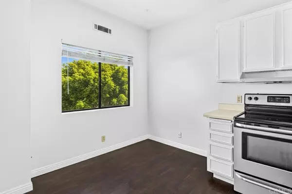 San Diego, CA 92104,3760 Florida