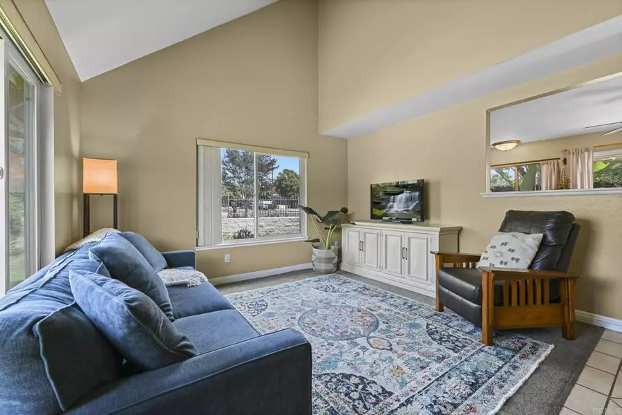 900 N Citrus AVE #1, Vista, CA 92084