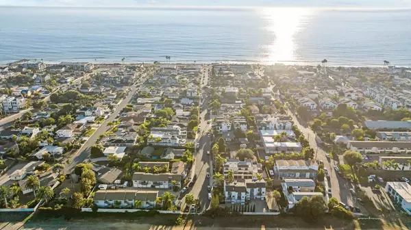 Carlsbad, CA 92008,368 Hemlock Ave