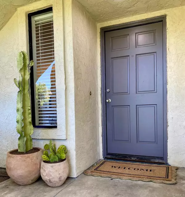 Vista, CA 92081,966 Lupine Hills Dr