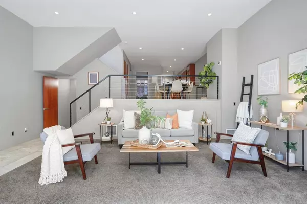 7981 Caminito Del Cid, La Jolla, CA 92037