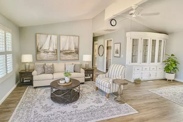 Vista, CA 92081,629 VIA SANTA CRUZ