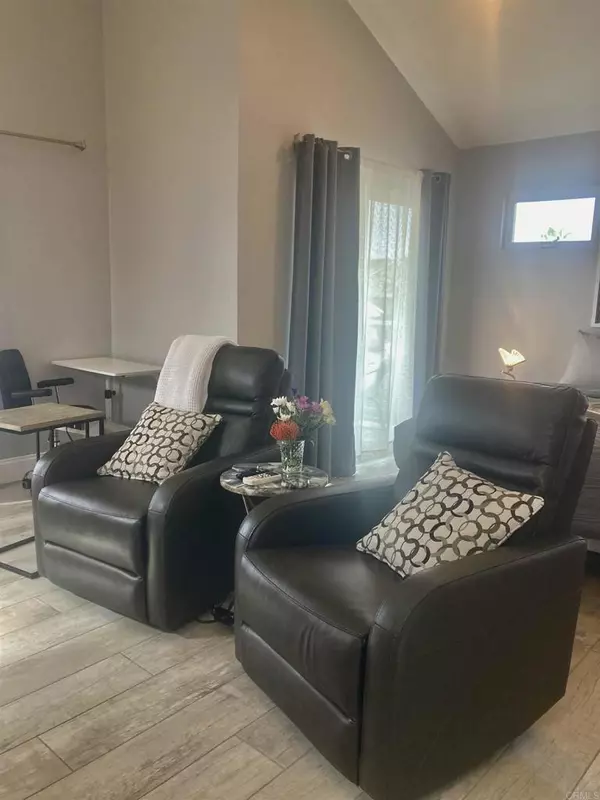 2812 Sombrosa ST, Carlsbad, CA 92009