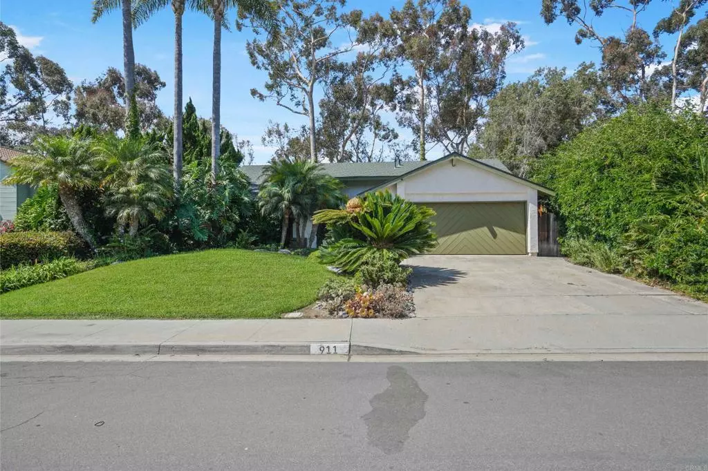 Carlsbad, CA 92011,911 Orchid WAY
