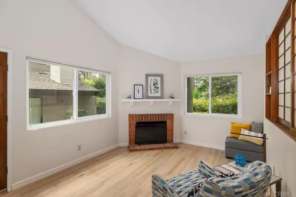 La Jolla, CA 92037,8370 Via Sonoma #F
