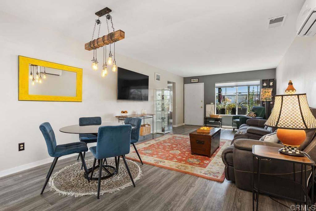 Oceanside, CA 92056,1529 Temple Heights DR