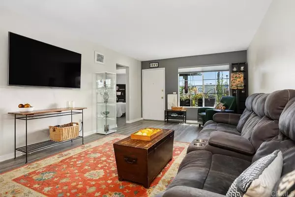 Oceanside, CA 92056,1529 Temple Heights DR