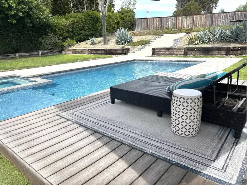 1207 Branding Iron CIR, Vista, CA 92081