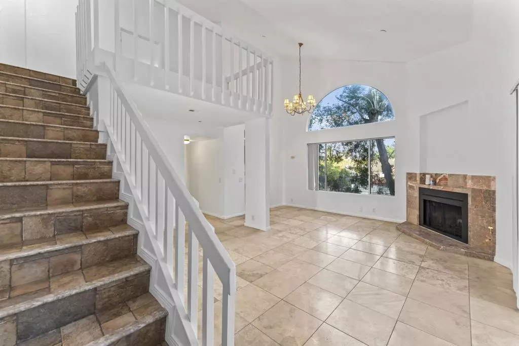 El Cajon, CA 92020,390 E Madison #H