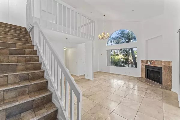 El Cajon, CA 92020,390 E Madison #H