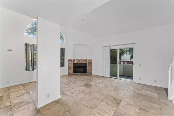 El Cajon, CA 92020,390 E Madison #H