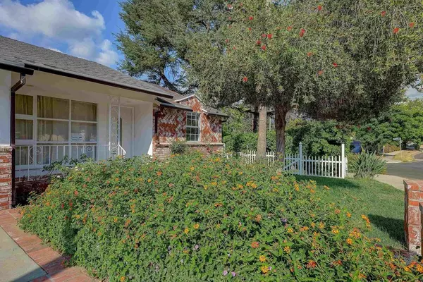 Sunland, CA 91040,8645 APPERSON ST