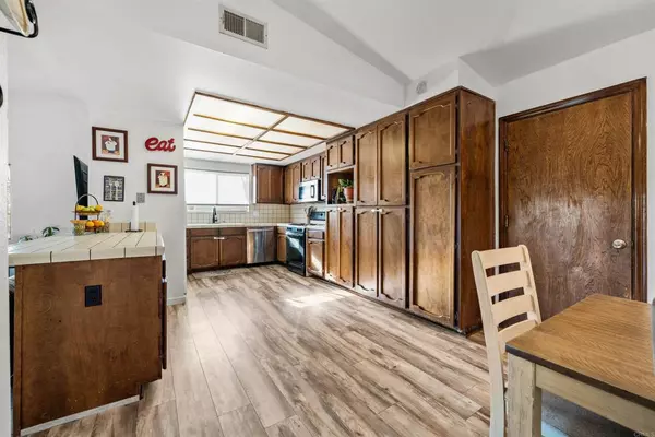 Ramona, CA 92065,25811 Bellemore DR