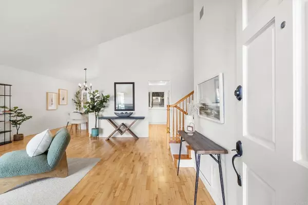 Irvine, CA 92606,14592 Oak AVE