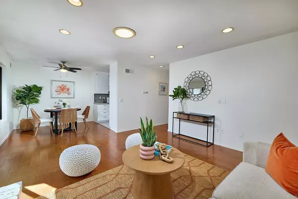 Cardiff By The Sea, CA 92007,1234 Caminito Septimo