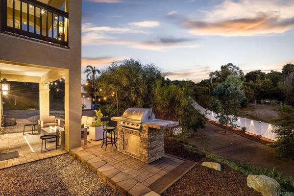 27636 Mountain Meadow RD, Escondido, CA 92026