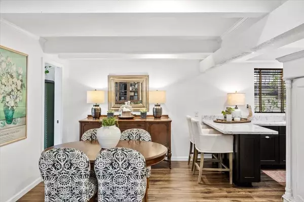 Carlsbad, CA 92009,2535 Navarra DR #8A