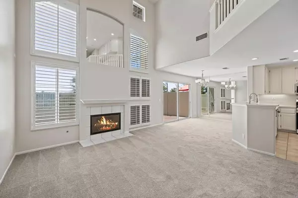Oceanside, CA 92057,1298 El Mercado WAY #B