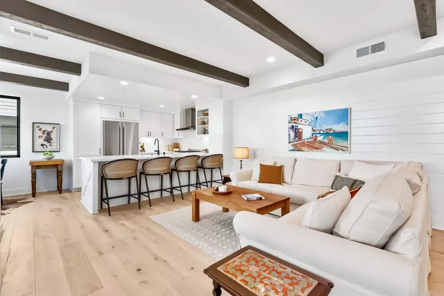 1400 Anacona PL #105, Encinitas, CA 92024