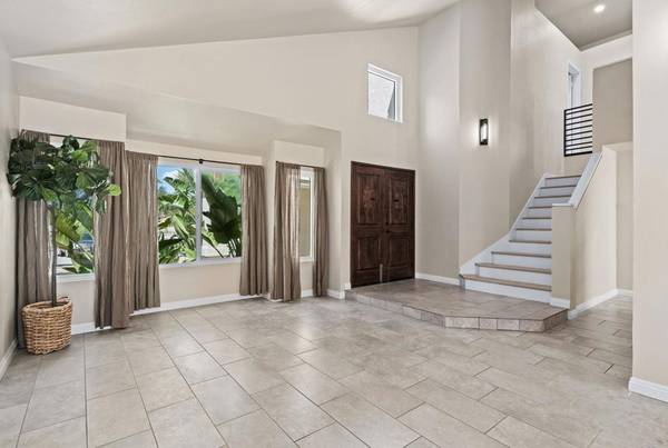 Escondido, CA 92026,1401 Corte Rapallo