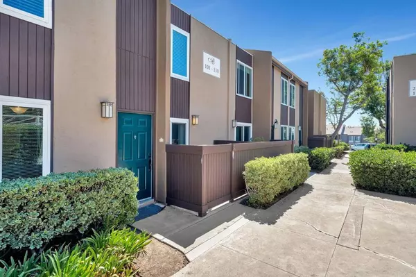 San Diego, CA 92123,3454 Castle Glen DR #107