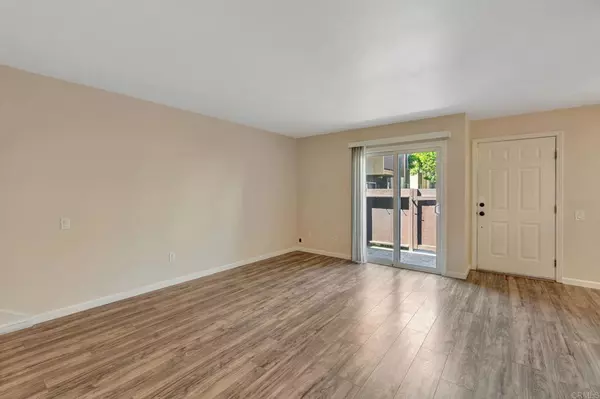 San Diego, CA 92123,3454 Castle Glen DR #107